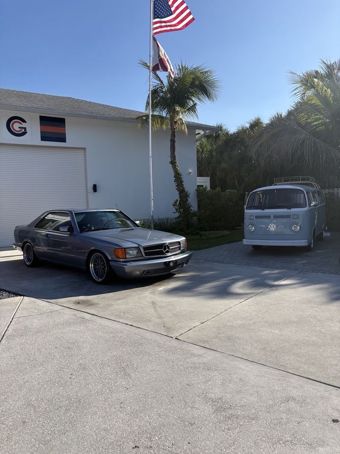 Vintage Mercedes 560 SEC — classic detail